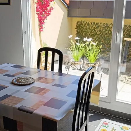 La Bonne Adresse Apartment